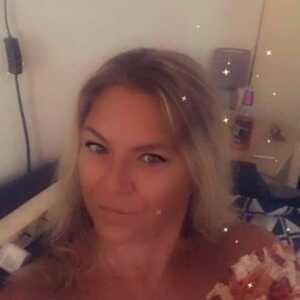 Female,  42 High Wycombe, Uk